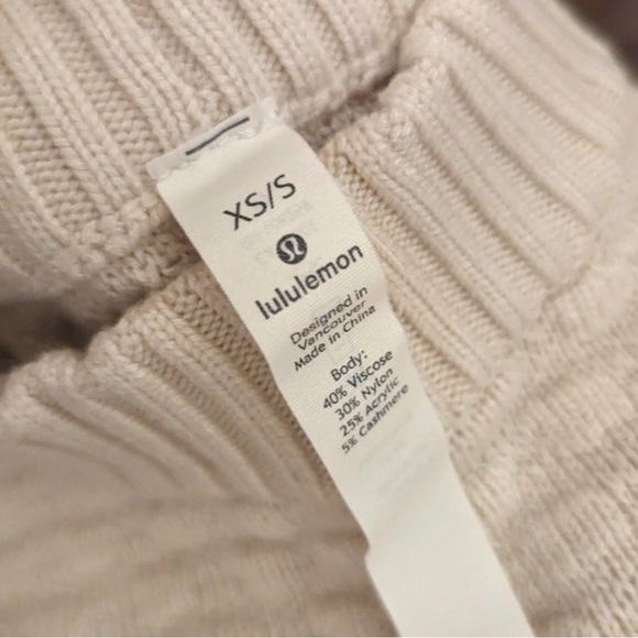 Lululemon Athletica Cream Crew Neck Sweater - Picture 5 of 6